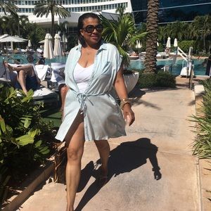 Meet your Posher, Monique